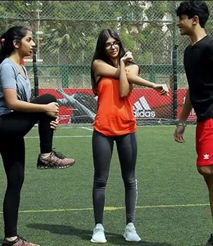 After Mother Karisma Kapoor, Now Daughter Samaira Kapur Makes Her Digital Debut