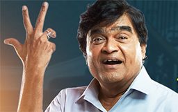 Altun-Paltun-Marathi-Movie-Review---A-Stale-Horror-Comedy-Stuck-in-a-Time--Warp