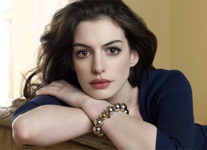 Anne Hathaway To Star In Pandemic Themed Heist Flick!!