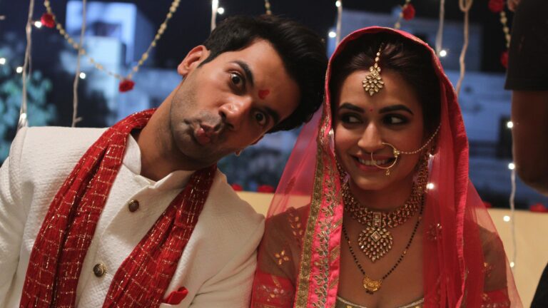 shaadi mein zaroor aana watch online einthusan