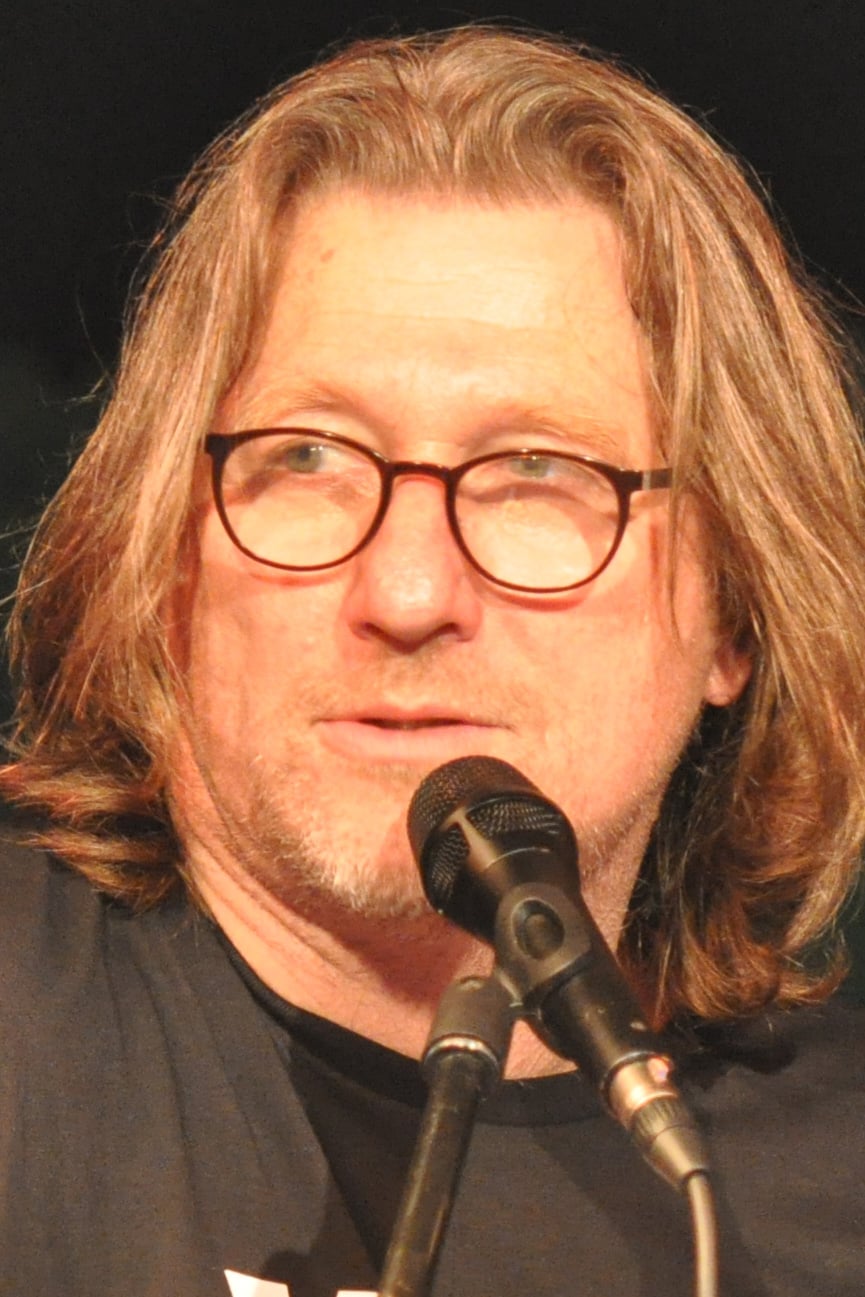 LET ME WATCH CATWOMAN: HUNTED