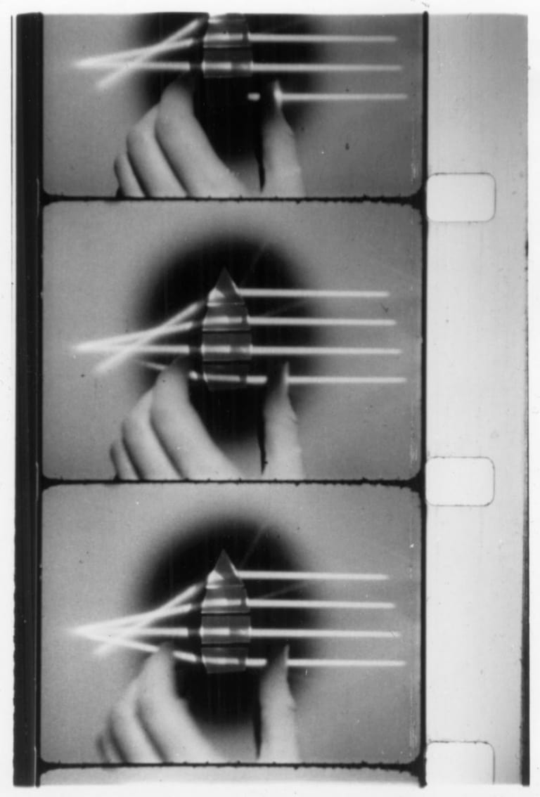 DEATH ON THE NILE CAST STREAMING