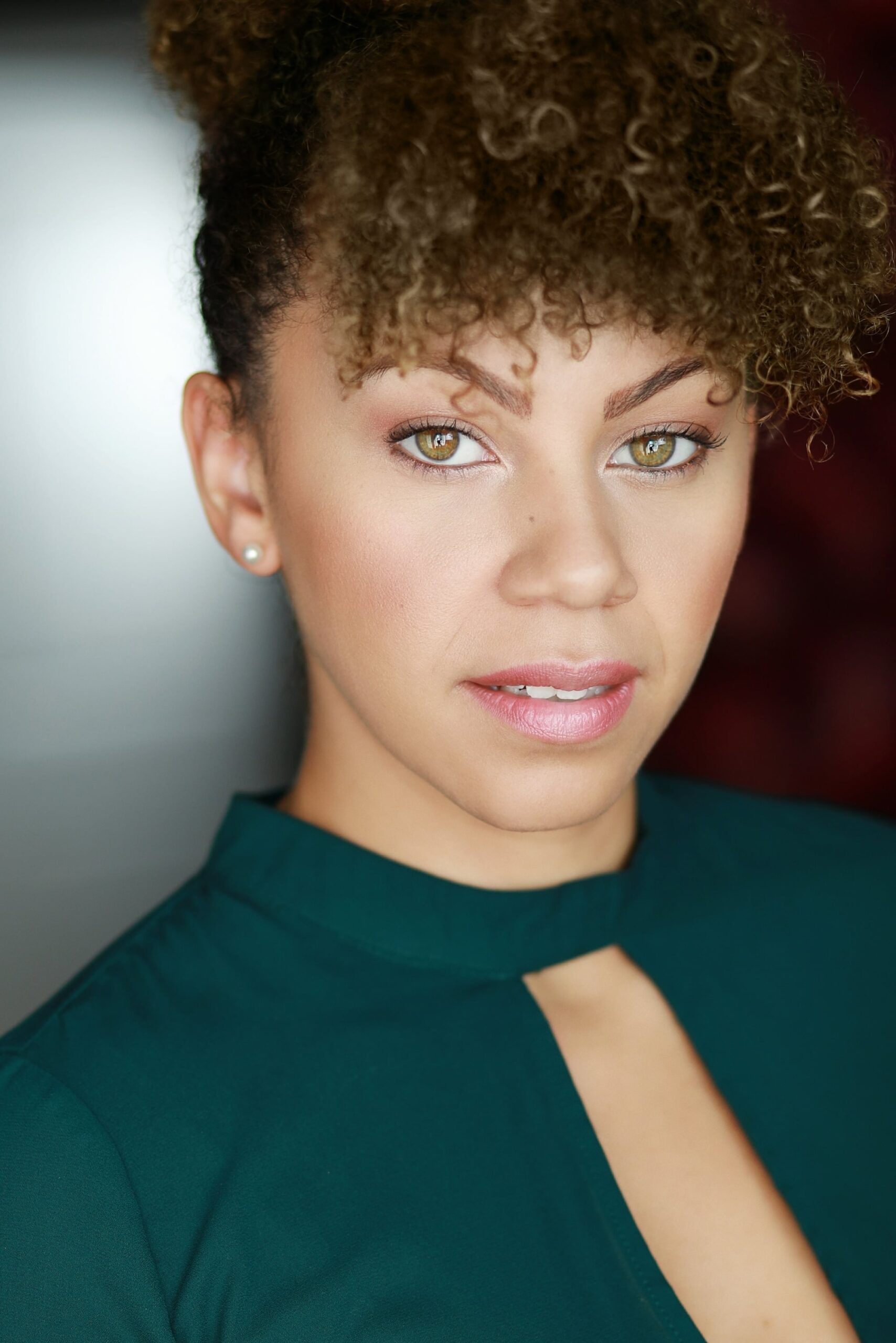 Find Cassandra Davis Photos Now - 6x80g0z