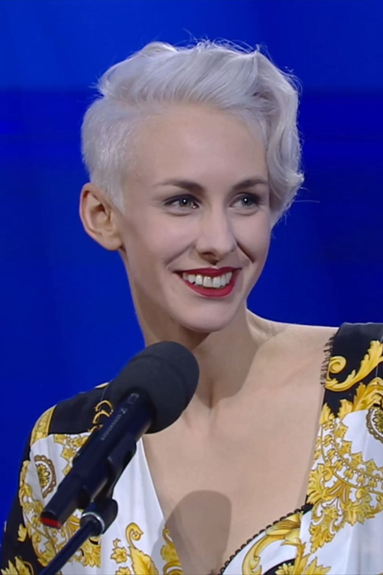 Lisa Eckhart's Instagram, Twitter & Facebook on IDCrawl