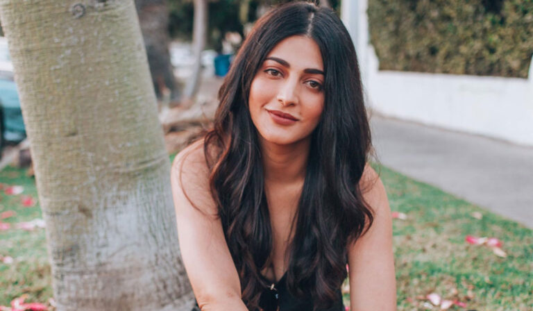 Shruti Hasaan’s Opinion about OTT and Theaters Makes Lot of Sense