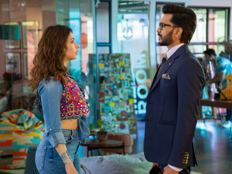 Riteish Deshmukh & Tamannaah Bhatia to Star in Netflix Rom-Com ‘Plan A Plan B’