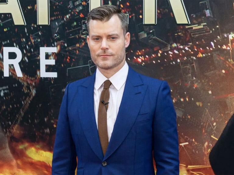 Red Notice Director Roped In To Direct ‘Voltron’ Live-Action Film