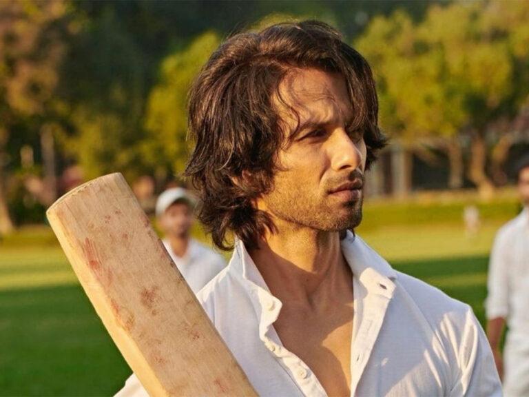 Jersey Backs Off Seeing KGF Chapter 2 Storm! See New Release Date