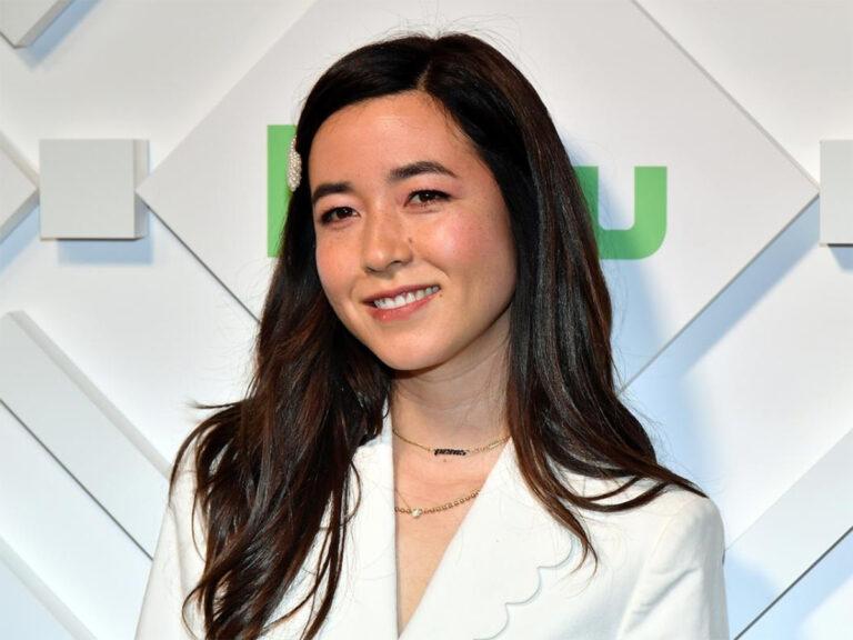 Maya Erskine Replaces Phoebe Waller Bridge in “Mr & Mrs. Smith” Reboot