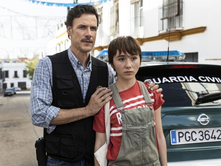 Disney+ To Adapt Blue Jeans’ Adult Drama Novel ‘The Invisible Girl’