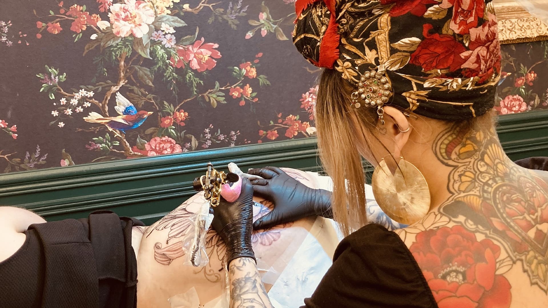 Tattoo Shop : Les Rois Du Tatouage Tattoo Shop : Les rois du tatouage French Web Series Streaming Online Watch