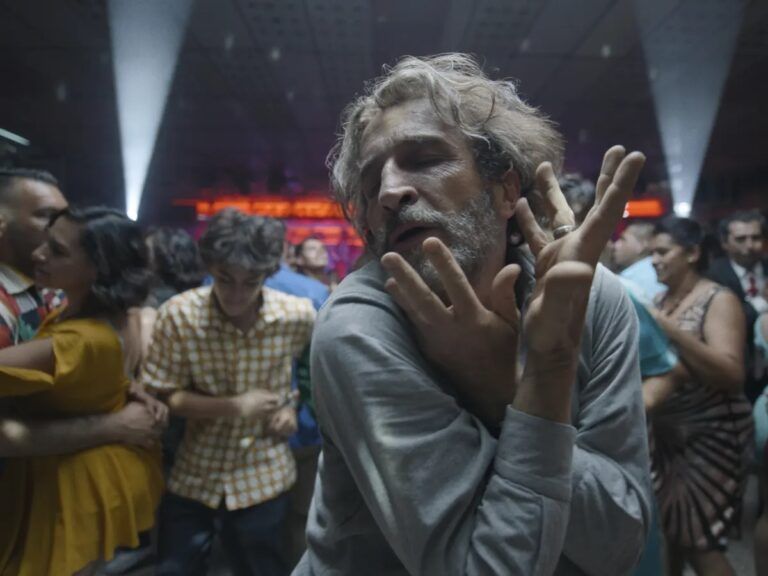 Bardo, False Chronicles Of A Handful Of Tales Review – Overly Indulgent, Partially Engaging