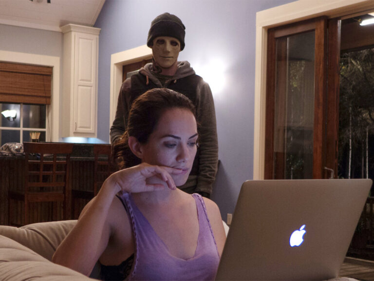 Do Not Miss Watching This Classic Mike Flanagan Slasher On Netflix