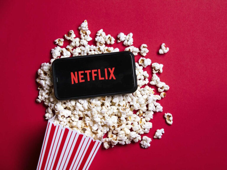 Here’s How You Can Save Money While Watching Netflix On Your Phone
