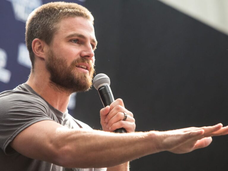 Arrow Star Stephen Amell Takes A Dig At James Gunn’s DCU