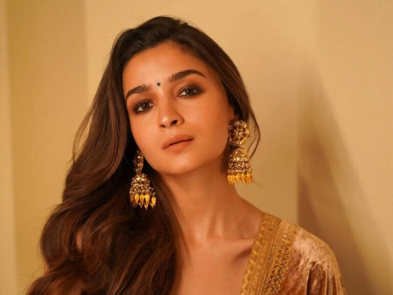 Fans Not Happy With Alia’s Spy-verse Entry, Demand Movie With Katrina!