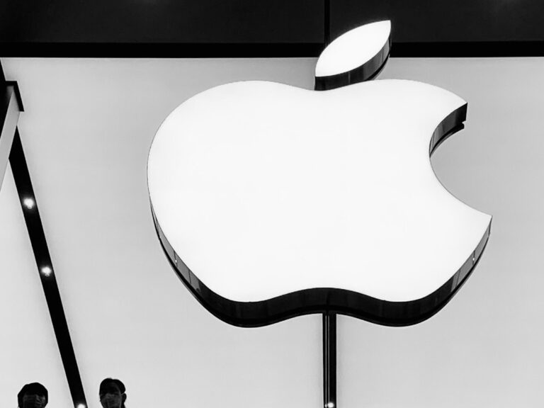 Huge: Every 8th Person Is An Apple Subscriber