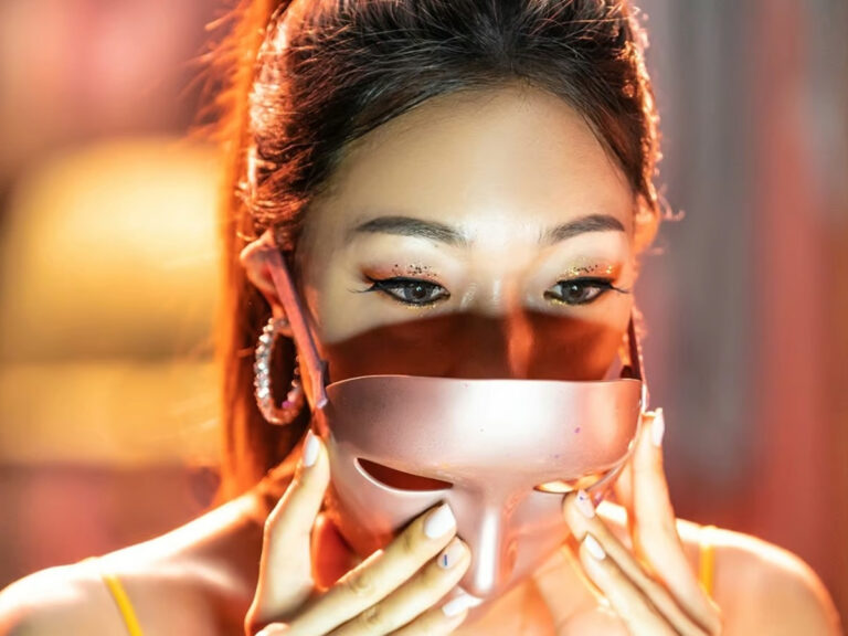 Mask Girl Review – An Engaging Korean Thriller with a Message