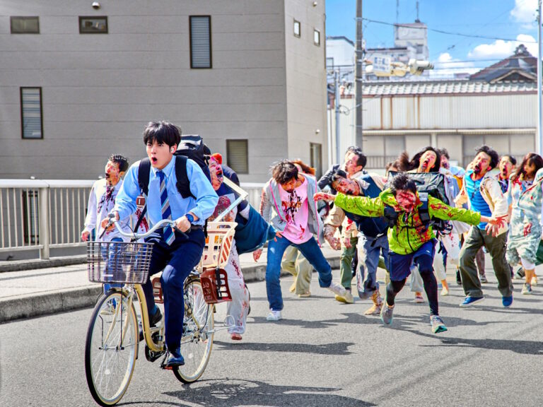 Zom 100 Review – Over-the-top Fun Zombie Comedy