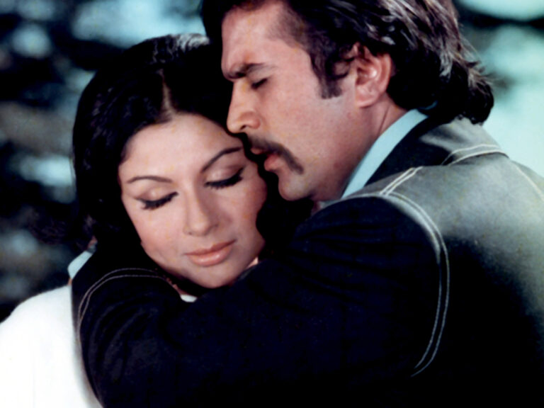 A Yash Chopra- Rajesh Khanna Classic To Watch On Prime This Sunday!