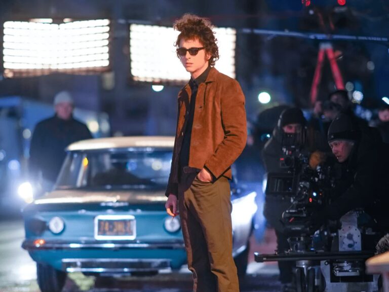 First Look: Timothée Chalamet as Bob Dylan for Biopic Shoot!
