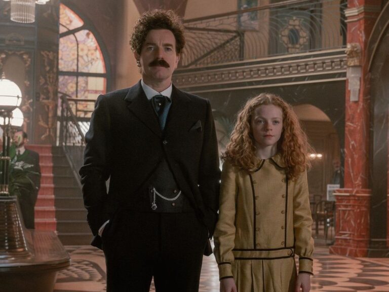 A Gentleman In Moscow Trailer: Ewan McGregor Plays Count Rostov