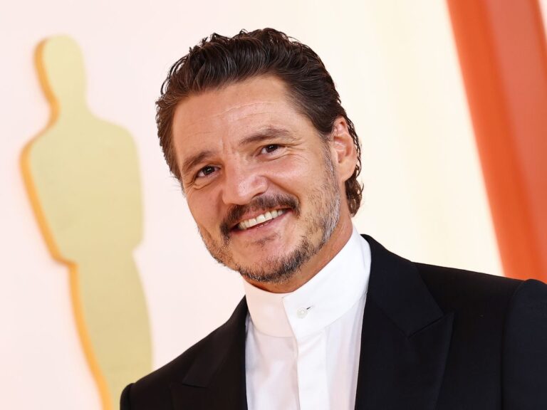 Pedro Pascal Will Be Returning In The Mandalorian & Grogu