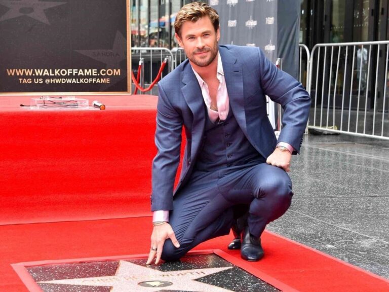 Chris Hemsworth Gets His Own Hollywood Walk Of Fame Star!