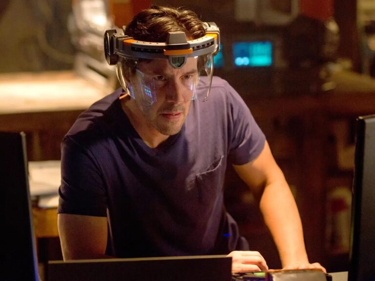 Keanu Reeves’ Sci-Fi Thriller Gets An OTT Release Date!