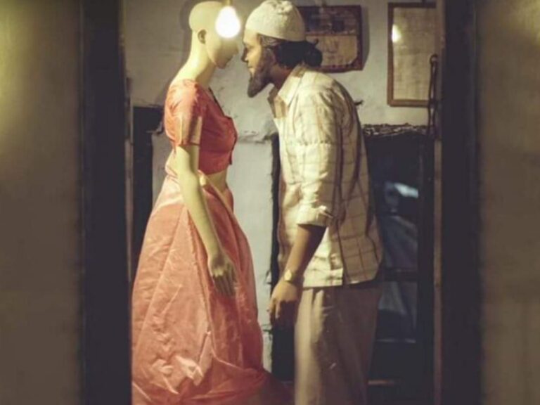 Jhini Bini Chadariya Rejected By Platforms Because Of Political Views