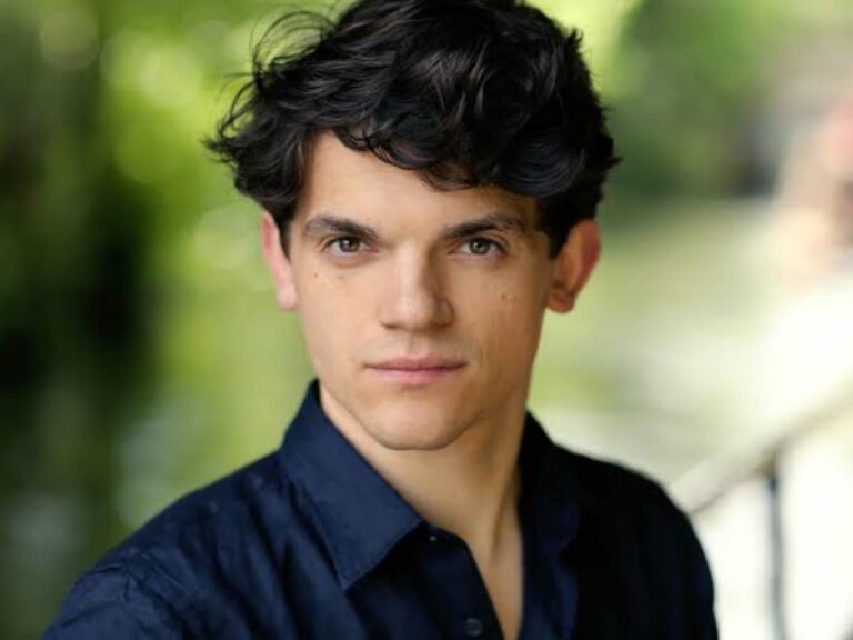 ‘Sex Education’ & ‘My Lady Jane’ Star Joins Netflix’s ‘The Seven Dials Mystery’