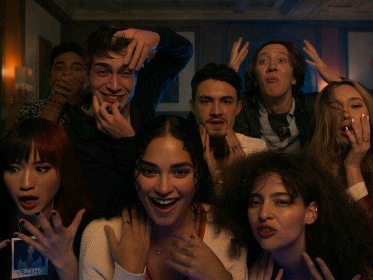 Switching Bodies & Blowing Minds: It’s What’s Inside Is Another Netflix Gem