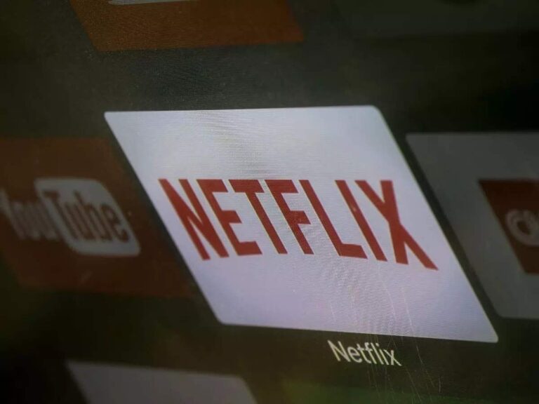 Netflix on a Roll: Sees Double-Digit Revenue Growth in FY 2024
