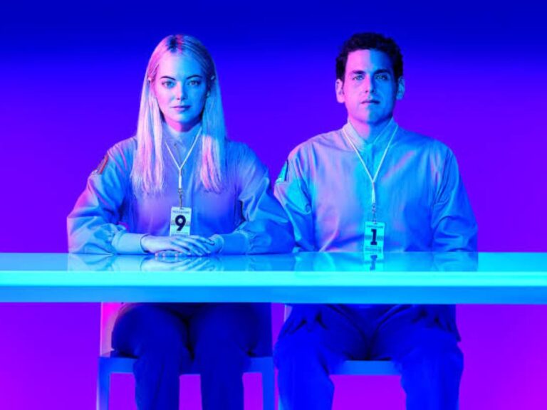 This Psychological Sci-Fi Netflix Limited Series Is Weirdly Beautiful