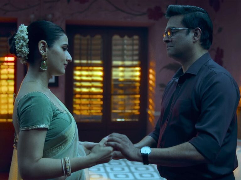 Aap Jaisa Koi Early Reviews: Hit, Miss or Mess?